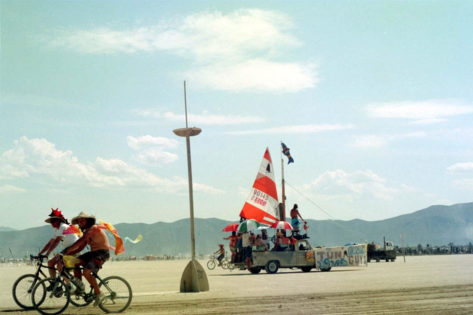 burningmanCarSailboat